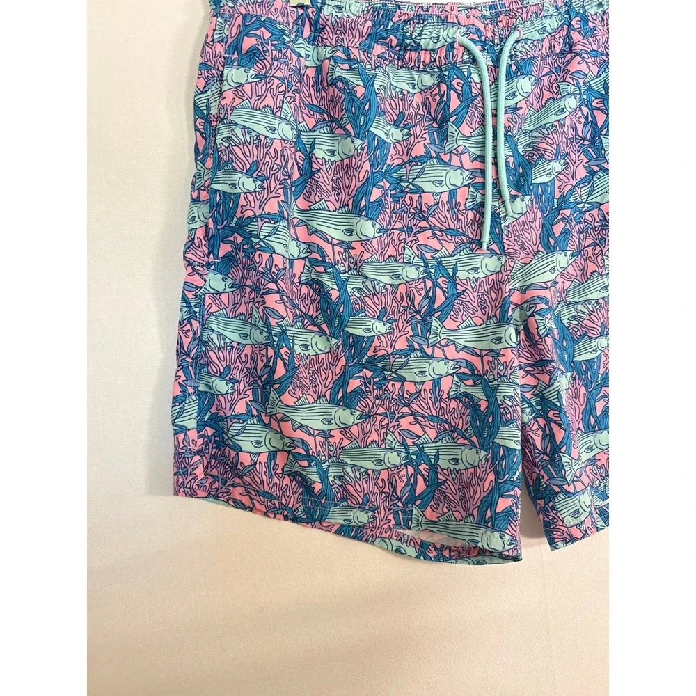 Vineyard Vines • Men's Chappy Swim Trunk Short Size‎ M Coral Fish Print Neon